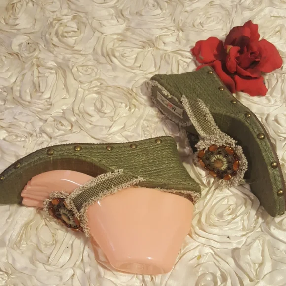 Wild Rose Womens Wedge Sandals Sz 10 - Picture 5 of 9